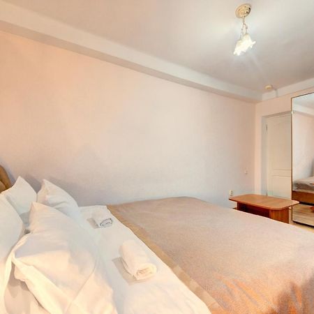 Holosiyvsky Hotel Kiev Buitenkant foto