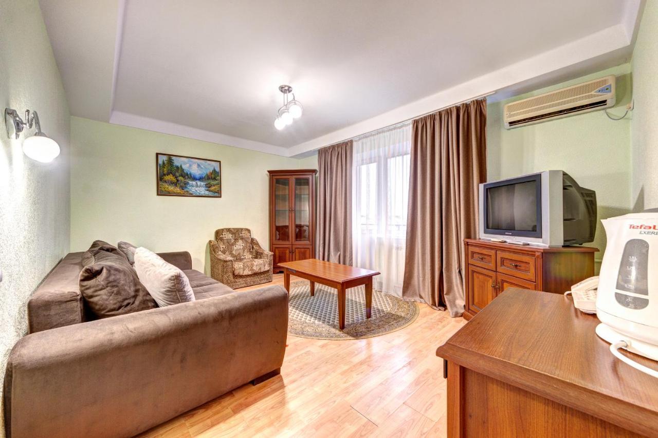 Holosiyvsky Hotel Kiev Buitenkant foto