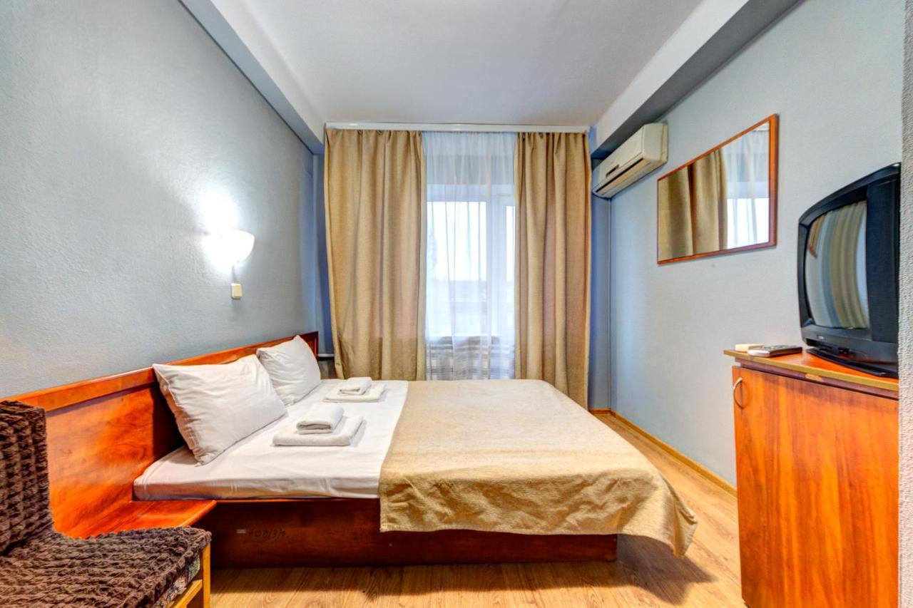 Holosiyvsky Hotel Kiev Buitenkant foto
