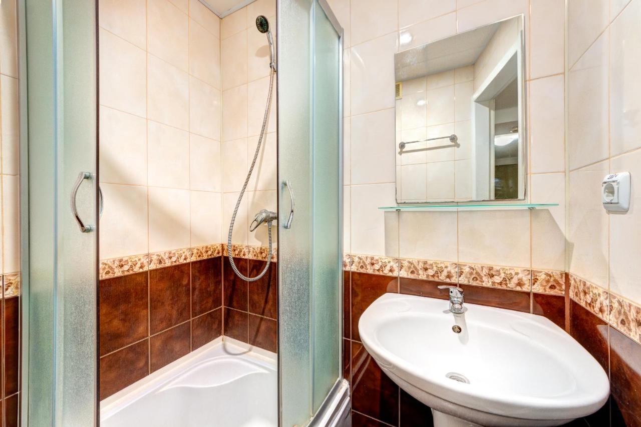 Holosiyvsky Hotel Kiev Buitenkant foto