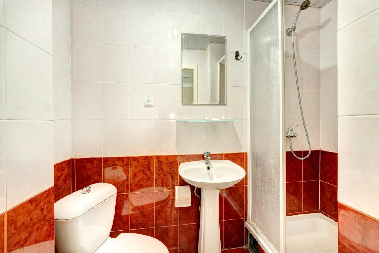 Holosiyvsky Hotel Kiev Buitenkant foto