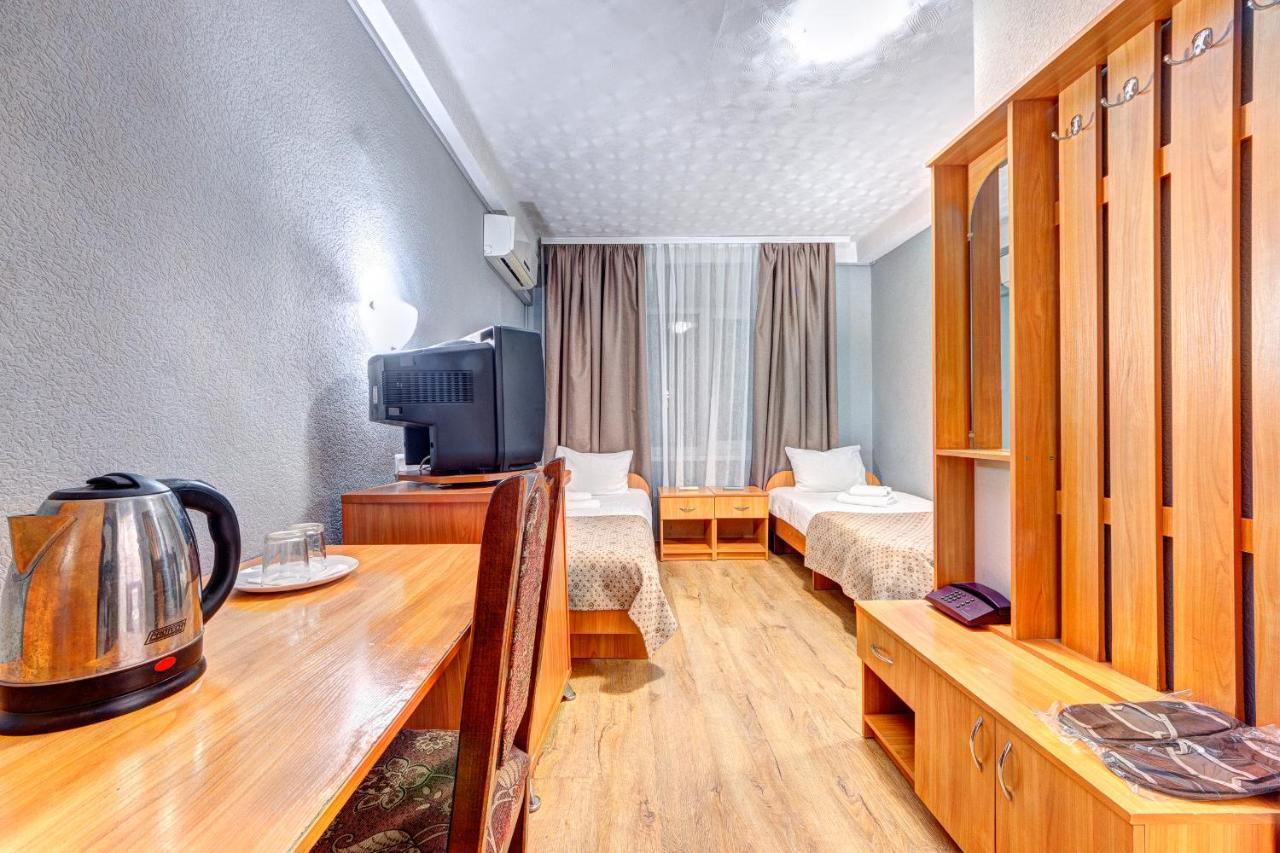 Holosiyvsky Hotel Kiev Buitenkant foto