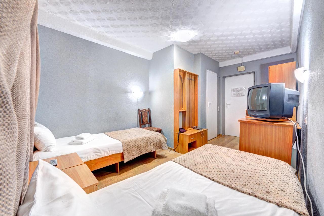 Holosiyvsky Hotel Kiev Buitenkant foto
