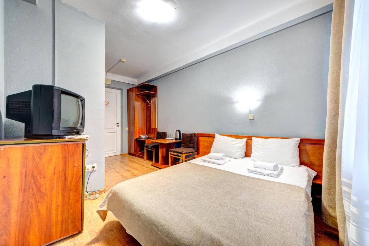 Holosiyvsky Hotel Kiev Buitenkant foto